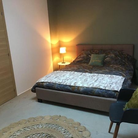 Chambre Avec Petit-Dejeuner En Provence Luberon La Tour-d'Aigues ภายนอก รูปภาพ