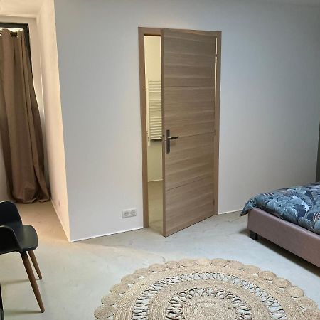 Chambre Avec Petit-Dejeuner En Provence Luberon La Tour-d'Aigues ภายนอก รูปภาพ