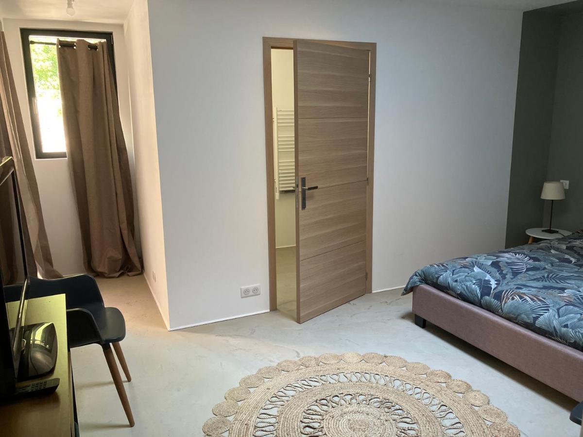 Chambre Avec Petit-Dejeuner En Provence Luberon La Tour-d'Aigues ภายนอก รูปภาพ