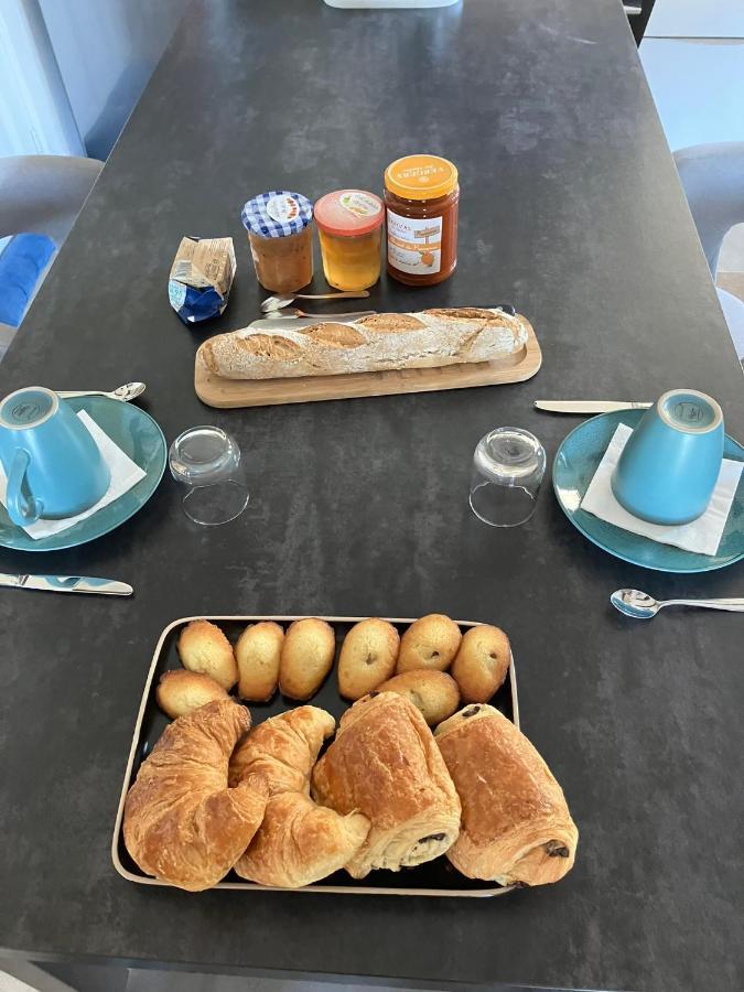 Chambre Avec Petit-Dejeuner En Provence Luberon La Tour-d'Aigues ภายนอก รูปภาพ