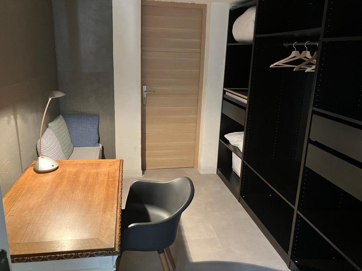 Chambre Avec Petit-Dejeuner En Provence Luberon La Tour-d'Aigues ภายนอก รูปภาพ
